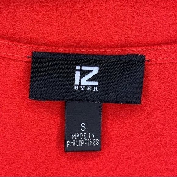 IZ Byer Red Vibrant Sleeveless Blouse Gathered Top V Neck Zip Closure - Picture 6 of 8